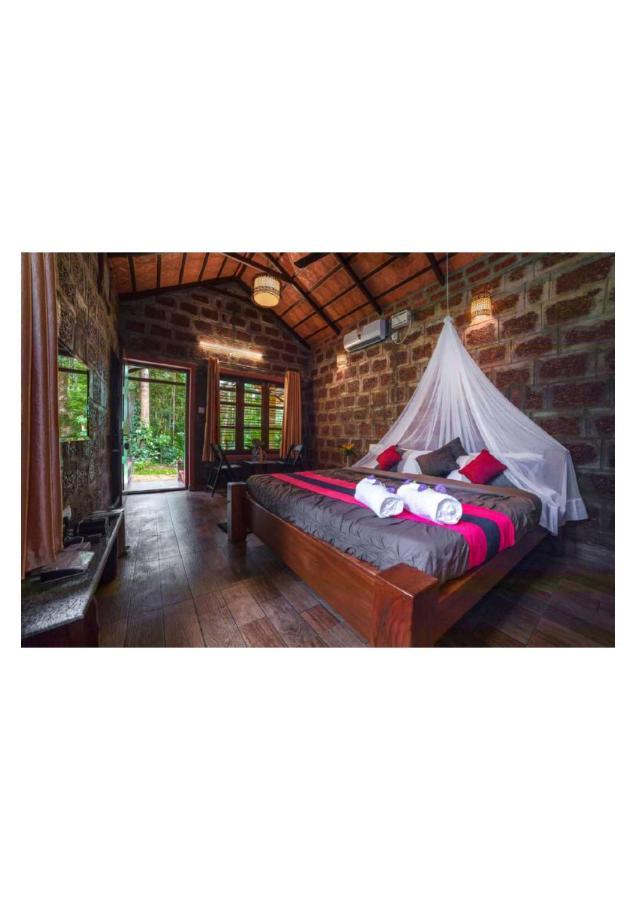 The Horse & Chariot Hotel Madikeri Exterior photo